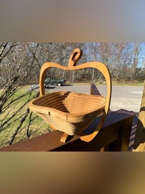 Wooden Apple-Shaped Handled Fruit Basket - Natural Color